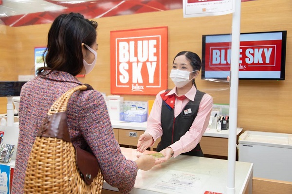 JAL の Webマガジン「OnTrip JAL」に「BLUE SKY」那覇空港の店舗 が 紹介されました！